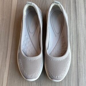 NWOT Easy Spirit Women's Silver Glitz Skimmer Flats Size 9.5N